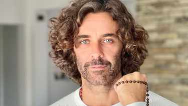 ¿Nuevo romance? Mariano Martínez fue visto muy cerca de una cantante de RKT en un boliche