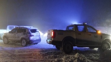 Quedaron atrapados por la nieve en Neuquén y los rescataron de madrugada. Foto: gentileza.