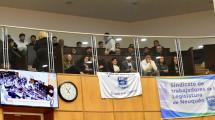 Imagen de Polémica por el día del personal legislativo en Neuquén: diputados aprobaron el asueto que Zulma Reina no autorizó