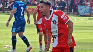 Se retiró, fue DT y vuelve a jugar: el regreso de Rubens Sambueza a Deportivo Maipú