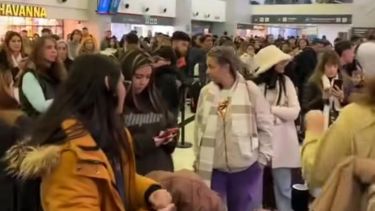 Escándalo en el aeropuerto de Neuquén: por la niebla en Buenos Aires, suspendieron vuelos y se armó revuelo