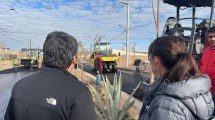 Imagen de En Neuquén comenzó la histórica obra de asfalto en el barrio Z1 con una inversión de $3.500 millones