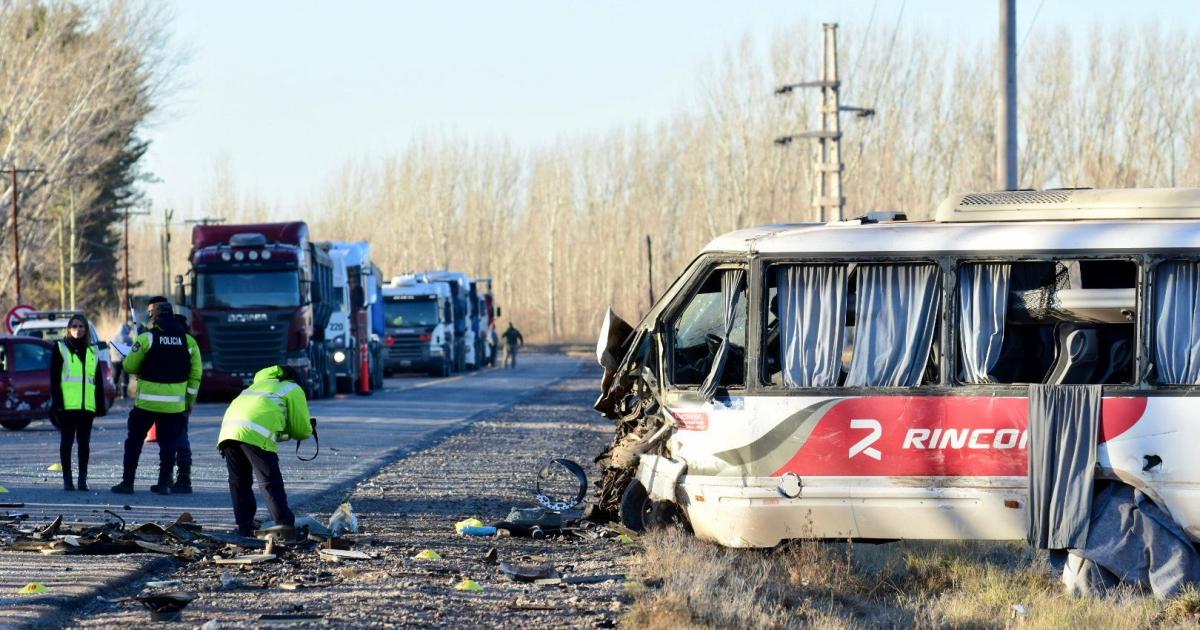 La Ruta 7 se cobró nuevas vidas en Neuquén: el triple choque de El ...