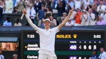 Imagen de Jannik Sinner venció a Carlos Alcaraz y ganó su primer título en Wimbledon