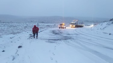 Nieve, hielo y restricciones en rutas de Neuquén y Río Negro: extrema precaución para circular