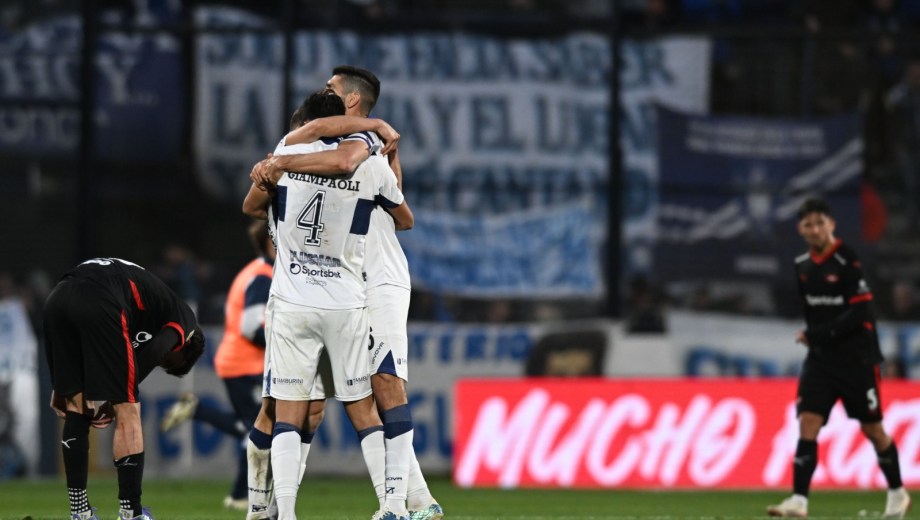 Gimnasia venció a Independiente en La Plata. (Foto: Fotobaires)