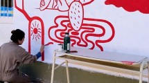 Imagen de Volvió a la primaria que la vio crecer en Neuquén y la transformó con arte: «Quería que tengan la escuela que yo tuve»