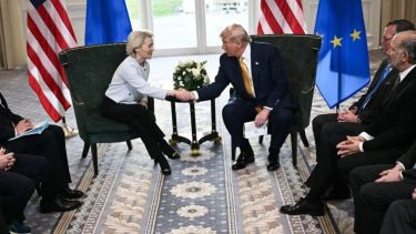 Donald Trump selló un «gran acuerdo» comercial con la Unión Europea para evitar una escalada de aranceles