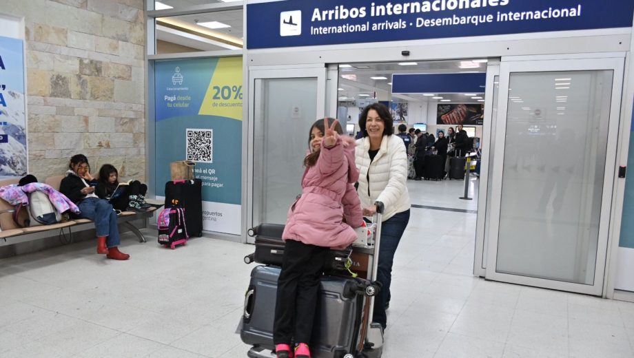 Los turistas extranjeros, a partir del próximo año, tendrán la exención del impuesto a los Ingresos Brutos en alojamiento en Río Negro. Archivo