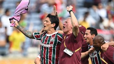 El equipo brasileño, con el argentino Germán Cano, venció al conjunto árabe y ahora espera por Palmeiras o Chelsea. Paul ELLIS / AFP)