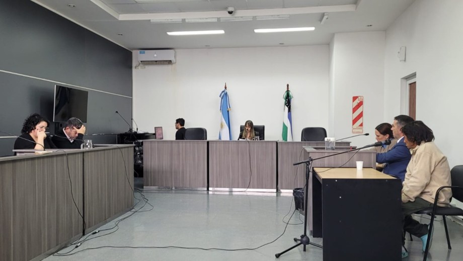 Crimen cerca del lago Pellegrini: postergaron la imputación al detenido de Cinco Saltos, el motivo