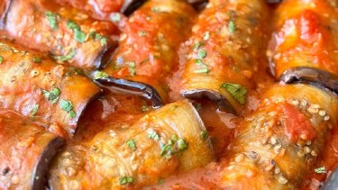 Tentate con estos rollitos de berenjena rellenos de carne