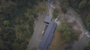 Joe Lewis cambió la empresa que maneja la hidroeléctrica de río Escondido, en Río Negro