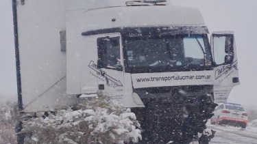 Alberto Weretilneck responsabilizó a Nación por el choque en la Ruta 151 con cuatro muertos: “La desidia mata”