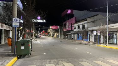 La calle quedó liberada alrededor de las 22. Foto: Diario RÍO NEGRO. 