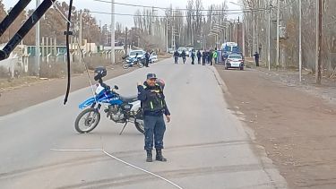 Murió un hombre al volante de su camioneta en el oeste de Neuquén: ordenaron realizarle una autopsia