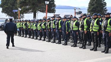 Roban pertenencias de la camioneta oficial del ministro Gatti en Bariloche
