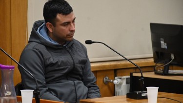 Femicidio en Bariloche: imputaron al policía sospechoso de matar a la joven con su arma reglamentaria