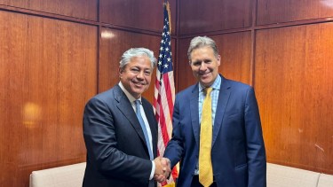 Rolando Figueroa junto a Thomas E. Lersten, subsecretario de Donald Trump. Foto: gentileza.