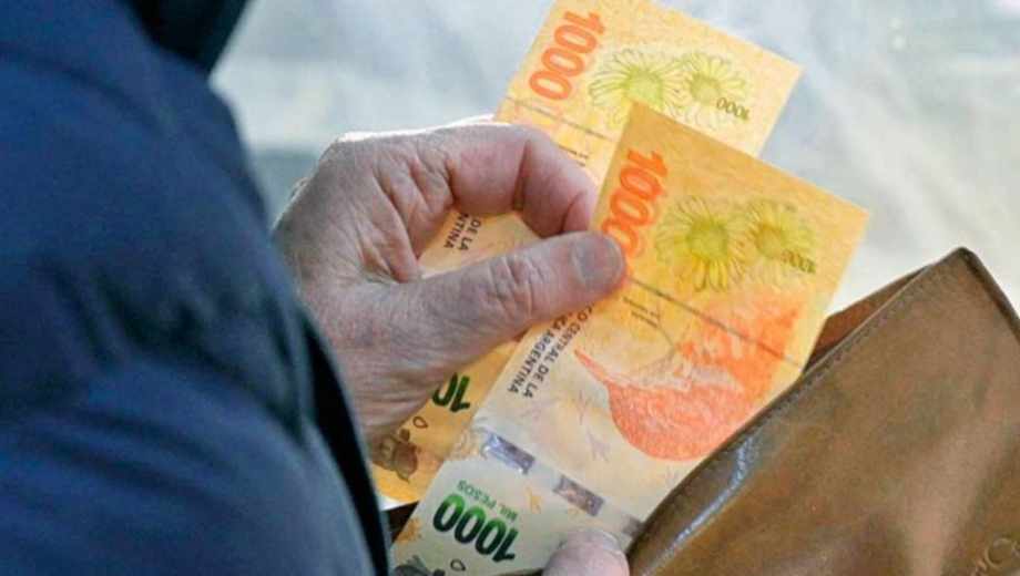 ANSES: Jubilados bono.-