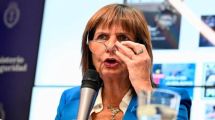 Imagen de Patricia Bullrich acusó a Axel Kicillof de «persecución política» por echar a 24 policías vinculados a La Libertad Avanza
