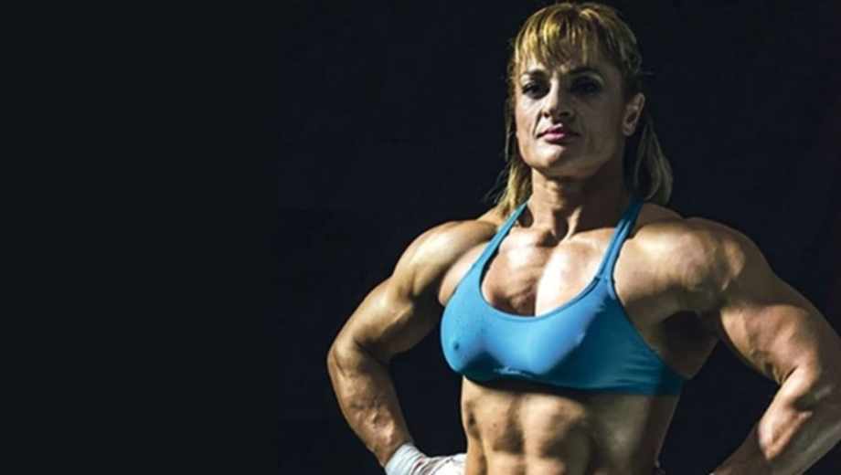 Alejandra "Locomotora" Oliveras.-