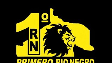 El logo con el león, fue habilitado para el uso de Primero Río Negro. Gentileza