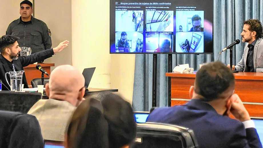 Los extractores quedaron registrados por las cámaras de vigilancia de los cajeros automáticos del BPN. (Archivo/Cecilia Maletti)