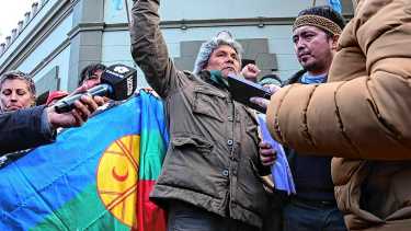 Nelson Cárdenas, uno de los referentes de la comunidad Ragilew Cárdenas que exige la personería. Foto: Cecilia Maletti.