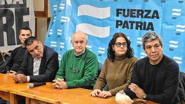 Reina el desorden en Fuerza Patria tras la salida de Darío Martínez y a una semana del cierre de alianzas