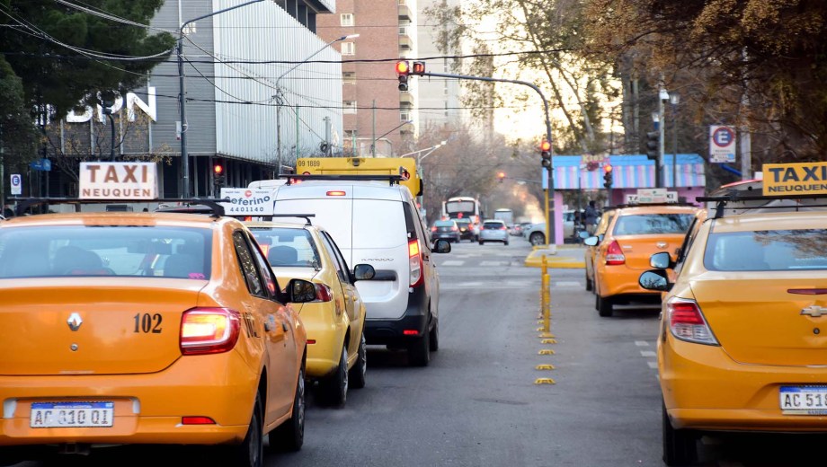 Las aplicaciones ya son legales en Neuquén. Foto: archivo Matías Subat. 