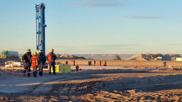 Avanza la construcción del oleoducto Vaca Sur. foto: Gentileza Gobierno de Río Negro. 