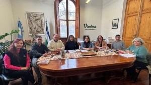 Bonos y aumentos porcentuales para los municipales de Viedma