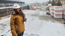 Imagen de “La jefa de la nieve”: Martina y el orgullo de reconstruir la escuela incendiada de Caviahue