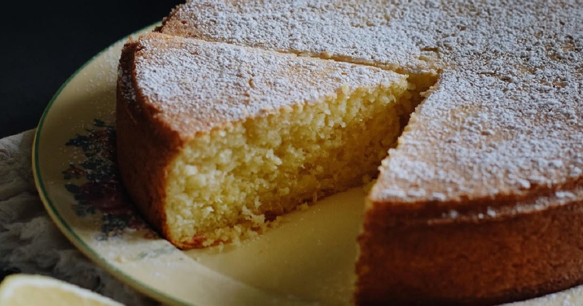 Tomá nota de cómo hacer esta torta de ricota y limón extra húmeda, suave y cremosa