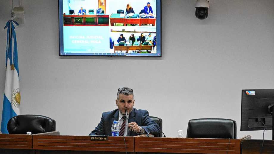 El juez Hugo Greca presidió la audiencia en los tribunales federales de Roca. Foto Alejandro Carnevale.