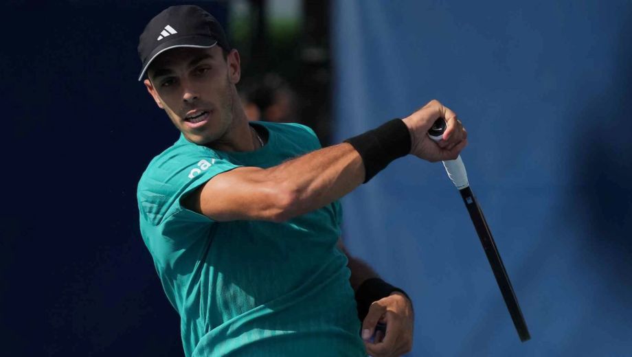 Cerúndolo le ganó a Munar en tres sets y se las verá con Etcheverry, camino a los octavos de final. (ATP Tour)