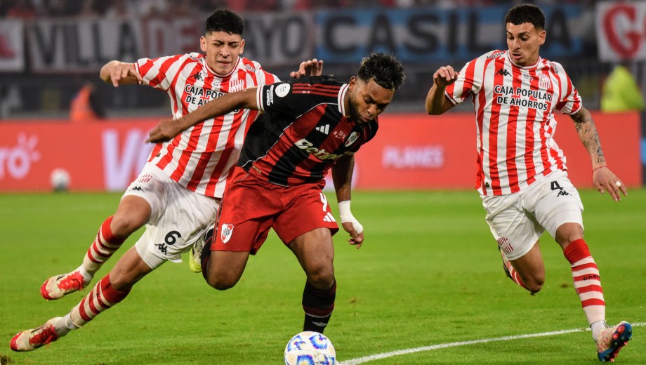 San Martín de Tucumán vs River Plate
Fecha: 02/08/2025

Categoría: Fotos de futbol

Copa Argentina. Octavos de Final.