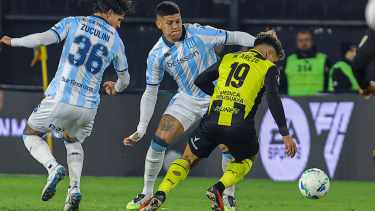 Copa Libertadores: Racing cayó ante Peñarol y está obligado a ganar en Avellaneda