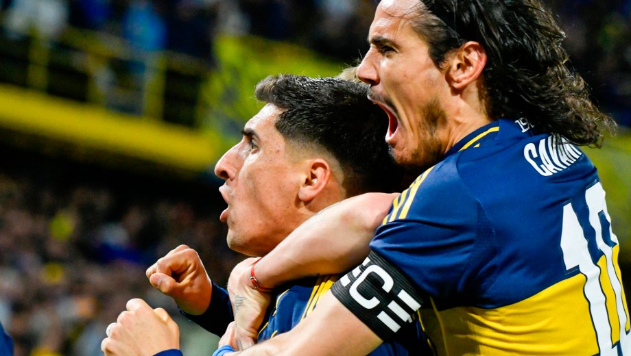 Boca le ganó a Banfield con goles de Merentiel y Cavani. Foto: FBaires.