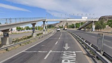 Cómo se encuentran el peón rural y su acompañante que cayeron desde un puente peatonal en la Ruta 22