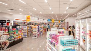 ¿Se va? Como Carrefour, una reconocida cadena de farmacias busca socios para su negocio en Argentina