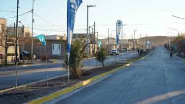 Neuquén suma asfalto en el oeste: 30 cuadras nuevas en el barrio Z1