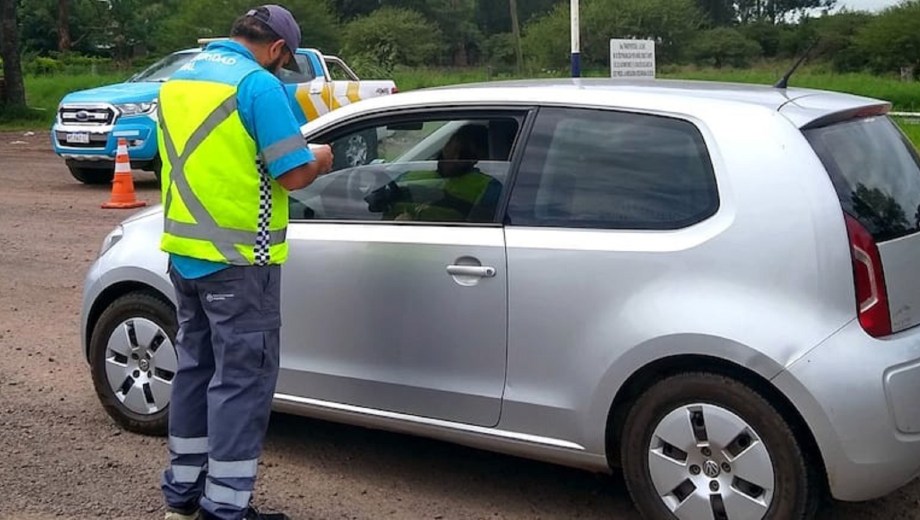 Cómo funciona la autorización para la conducción de vehículos en agosto 2025. 