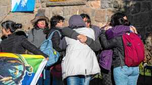 Bronca, dolor y justicia: marchan en Bariloche por el femicidio de Stefanía