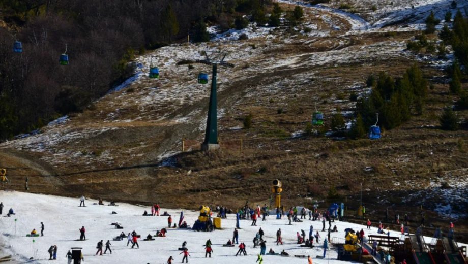Descubrí las opciones para esquiar en Neuquén y Río Negro.