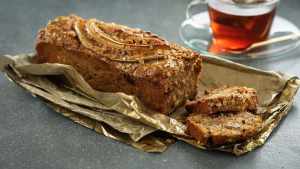 Ideal para merendar: budín de banana y almendras, sin gluten