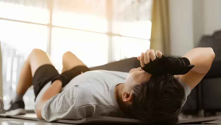 Una rutina nocturna sin pantallas ayuda a inducir el sueño y evitar el cansancio durante el día. 

