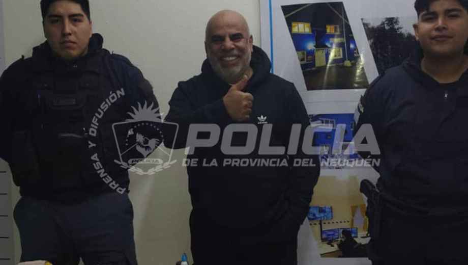 El ex mediocampista de Boca recuperó las pertenencias tras el operativo. Foto: gentileza.