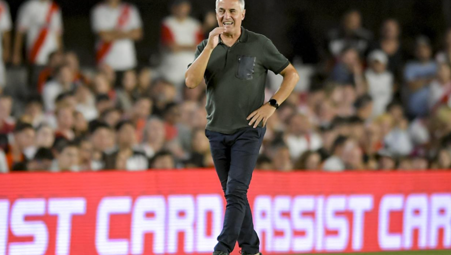 El DT de Unión le sacó dramatismo al partido con River.